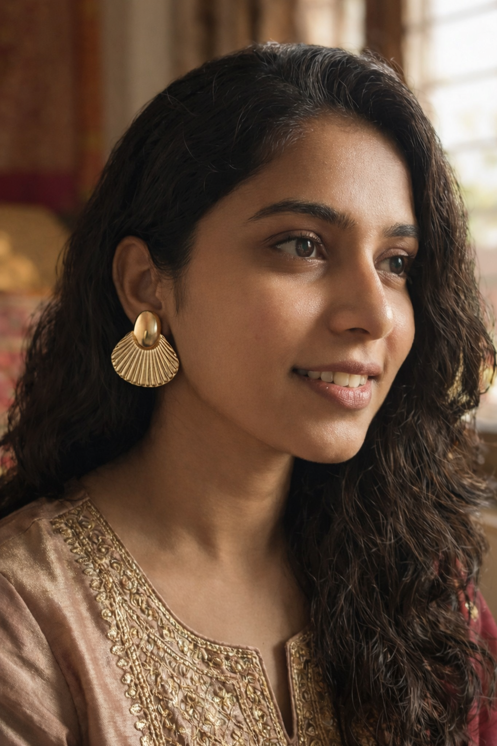 golden aura fan stud earrings golden aura fan stud earrings